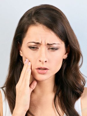 Cirujana oncóloga especialista en cabeza y cuello en Guadalajara. Dra Abril Carbajal Rimoldi