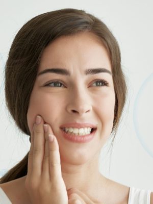 Cirujana oncóloga especialista en cabeza y cuello en Guadalajara. Dra Abril Carbajal Rimoldi